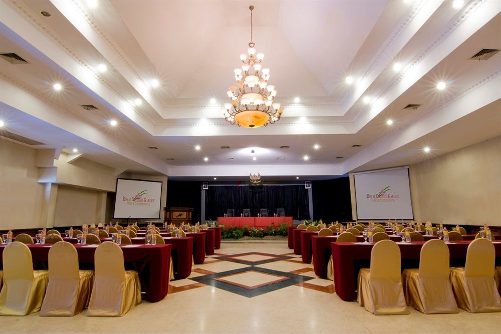 Royal Hotel And Villa Batu Бату Экстерьер фото