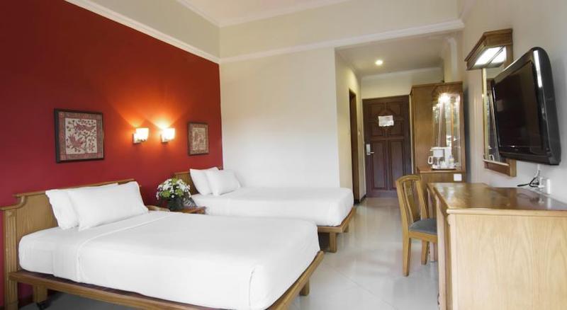 Royal Hotel And Villa Batu Бату Экстерьер фото
